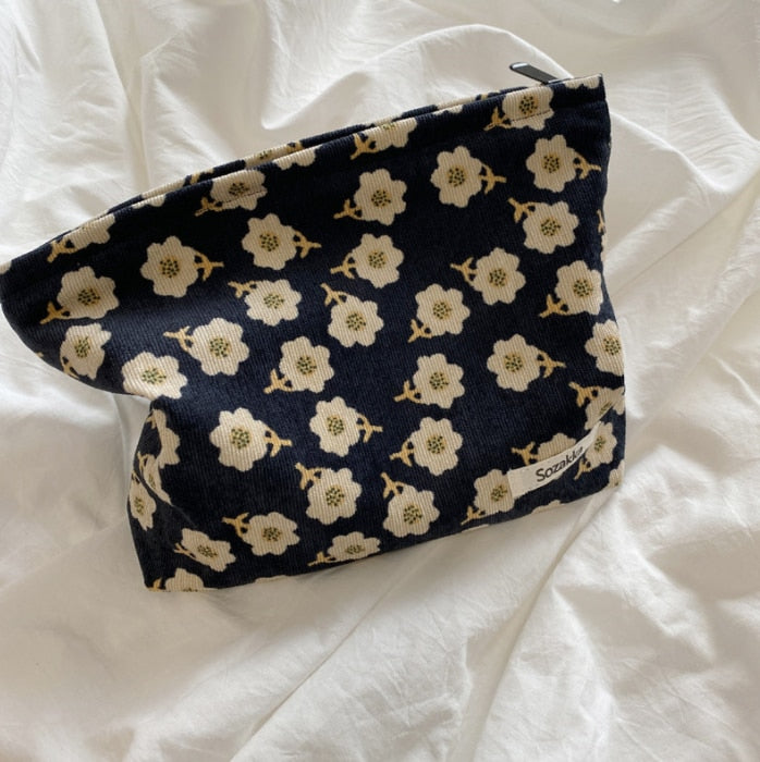 Retro Flowers Cosmetic Bag - The Namely Mine thenamelymine